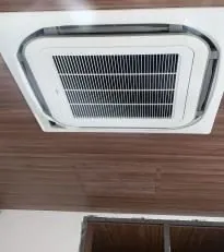 Cassete instalado em área comum
